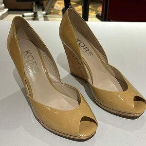 Michael Kors Patent Leather Peep Toe Wedge Size 9M